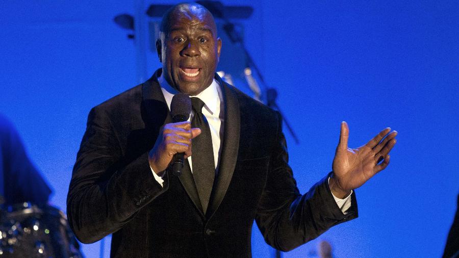 Magic Johnson concede entrevista coletiva em 2014, na Califórnia - Mario Anzuoni/Reuters