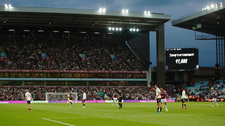Vista do Villa Park em um jogo do Aston Villa no Campeonato Inglês - Andrew Boyers/Reuters - Andrew Boyers/Reuters