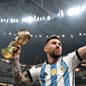 Messi agachou, levantou e colocou a Argentina na final da Copa