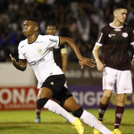 Felipe Augusto, do Corinthians, comemora gol contra a Ferroviária pela Copinha - Rodrigo Gazzanel / Ag. Corinthians