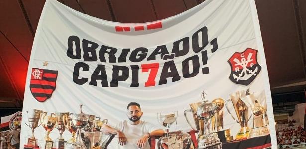 Everton Ribeiro no Maracanã: presença marcante com filho e símbolos do Flamengo