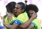 Com Marta inspirada, Brasil estreia com vitória nos Jogos Olímpicos - CHRISTOPHE ARCHAMBAULT / AFP