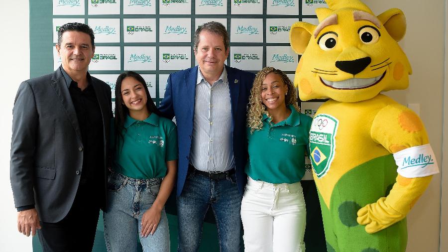 Fernando Sampaio (e), Julia Soares, Lorrane Oliveira e Marco Antônio Laporta - Alexandre Loureiro/COB
