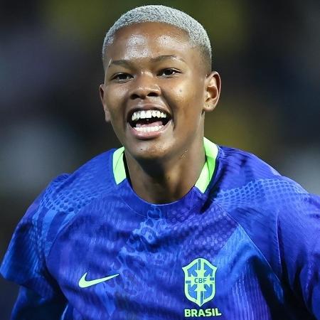 Jhonson comemora gol marcado pelo Brasil contra o Japão Jhonson comemora gol marcado pelo Brasil contra o Japão