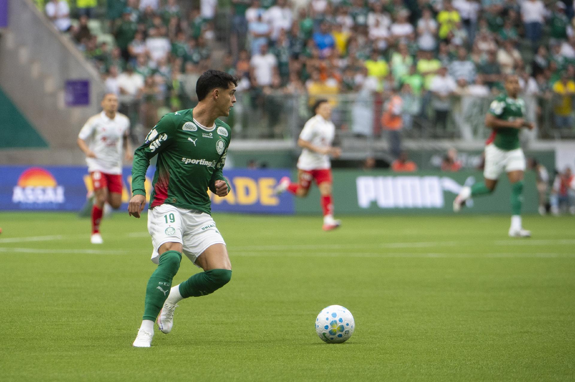 Sosa em ação durante Palmeiras x Inter, duelo do Brasileirão - undefined