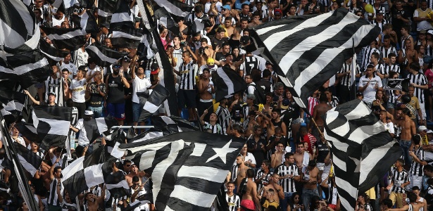 A torcida do Botafogo não ficou muito satisfeita com a equipe no sábado - Satiro Sodre/SSPress