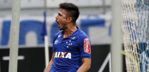 O nome de Willian, do Cruzeiro, está no topo da lista de reforços do Santos para 2017 - Washington Alves/Light Press/Cruzeiro