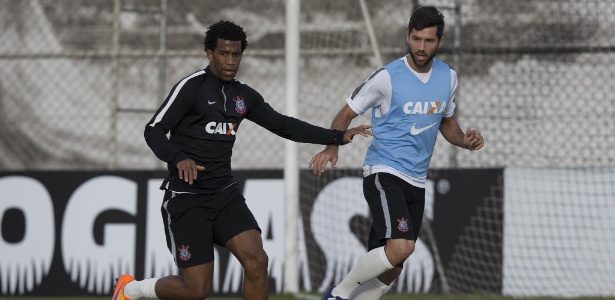 Gil e Felipe 3 - Daniel Augusto Jr. / Ag. Corinthians - Daniel Augusto Jr. / Ag. Corinthians