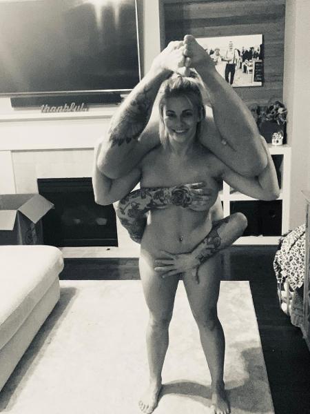 Paige VanZant e o marido na quarentena - Reprodução/Instagram