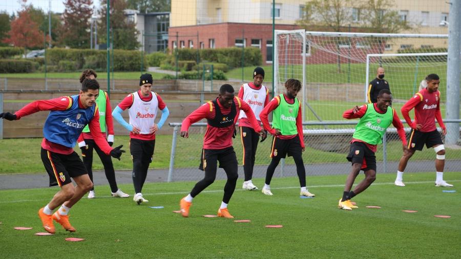 Jogo do Lens contra o Olympique foi adiada por conta da Covid-19 - Reprodução