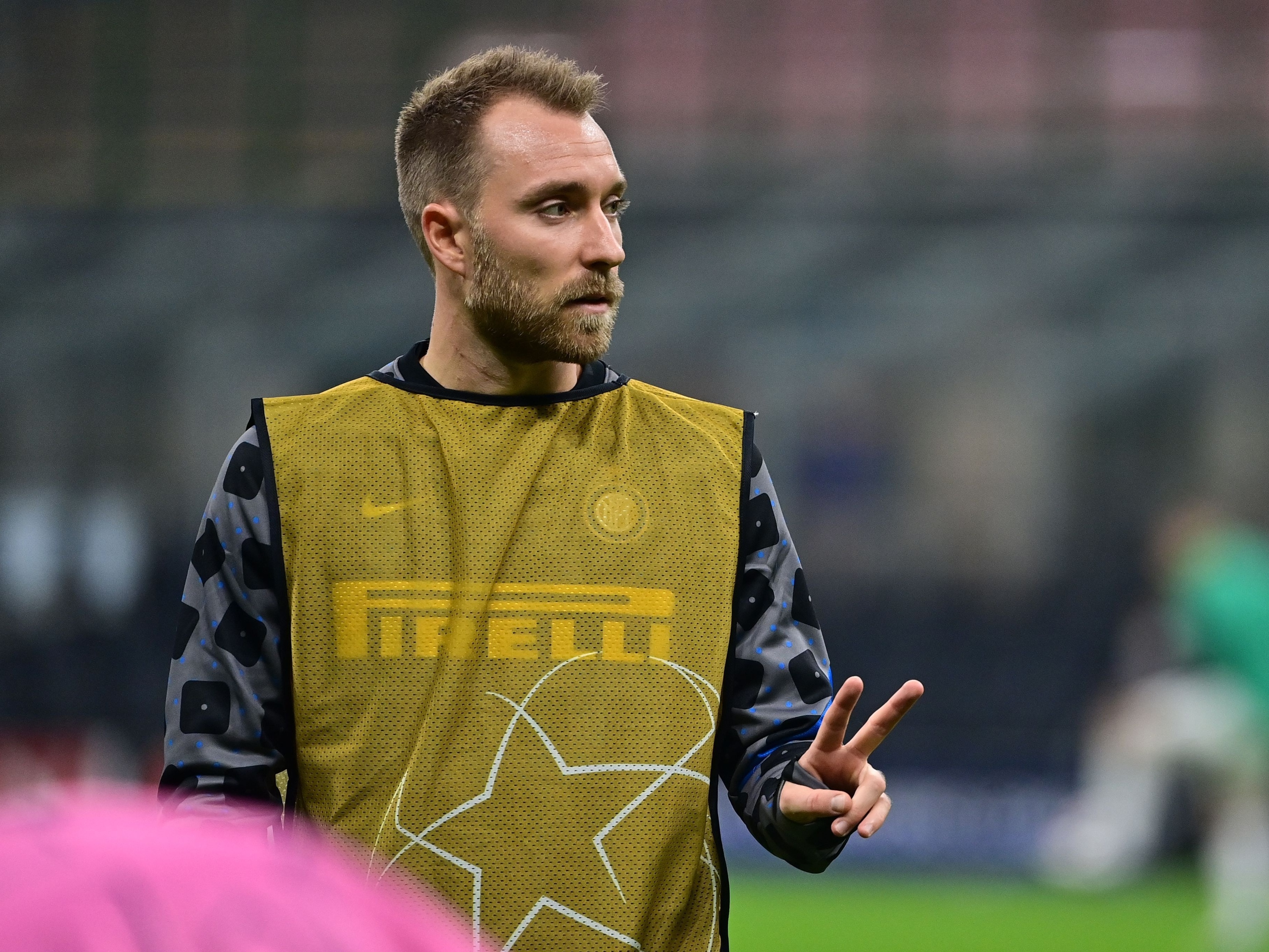 Eriksen na lista: relembre jogadores que passaram mal dentro de campo -  Fotos - R7 Fora de Jogo