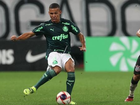 Palmeiras: Garcia conta emoção dos pais por estreia e conselho de Abel