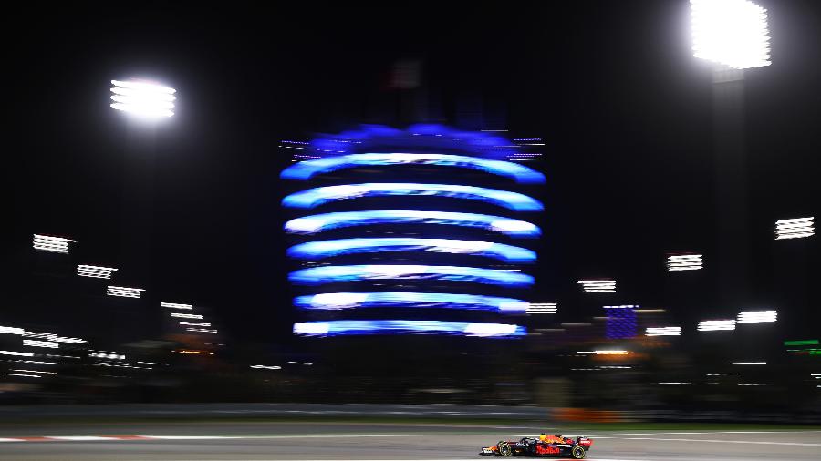 O holandês Max Verstappen com o Red Bull RB16B durante o GP do Bahrein, que abriu a temporada 2021 da F-1 - Bryn Lennon/Getty Images