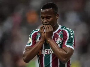 Palmeiras tentou tirar Arias do Fluminense e pode rebaixá-lo à Série B