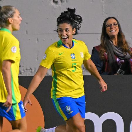 Duda Sampaio comemora gol marcado pela seleção brasileira contra a Venezuela, na Copa América feminina