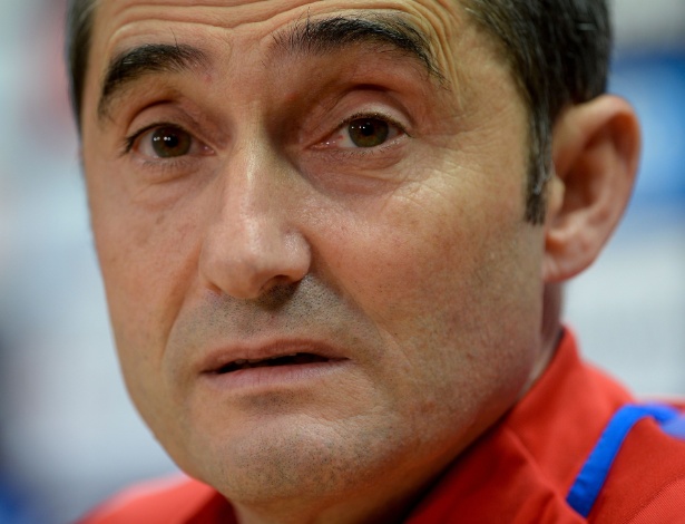 Ernesto Valverde, técnico do Barcelona - AFP PHOTO / Josep LAGO