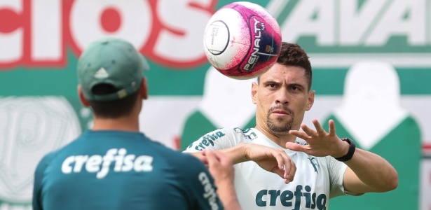 Moisés pode ficar no banco contra o Red Bull nesta quinta-feira - Cesar Greco/Ag. Palmeiras/Divulgação