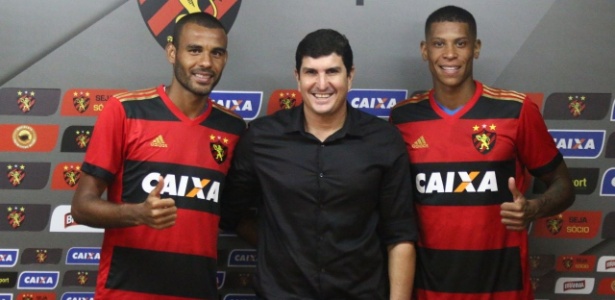 Zagueiro Ernando e atacante Hygor foram apresentados nesta manhã - Williams Aguiar/Sport Club do Recife