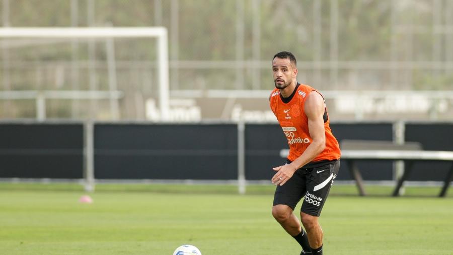Renato Augusto voltou aos treinos com bola após ficar na academia ontem (25) - Rodrigo Coca/ Ag. Corinthians 