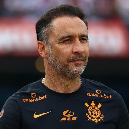 Vítor Pereira, técnico do Corinthians, durante partida contra o São Paulo no Morumbi pelo campeonato Paulista 2022 - Marcello Zambrana/AGIF