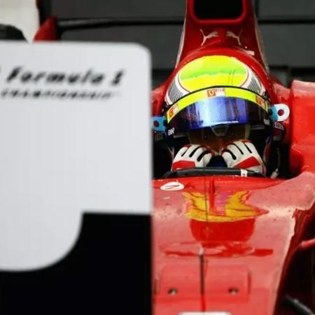 Felipe Massa, ao fim do GP Brasil de 2008, corrida que deu o primeiro título de F1 a Lewis Hamilton