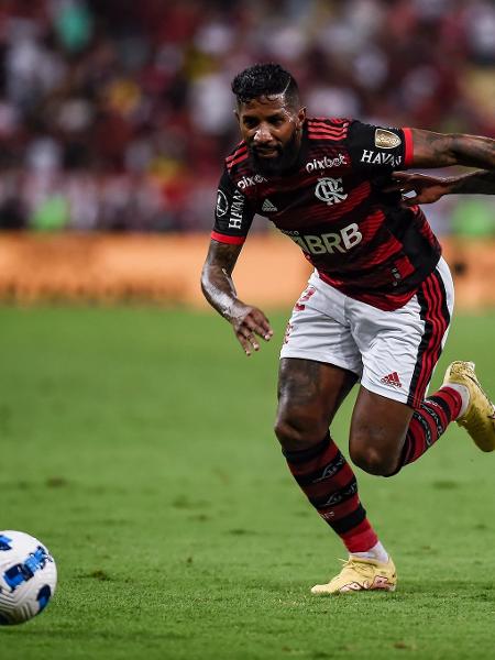 Rodinei, lateral-direito do Flamengo, em ação no jogo com o Vélez, pela semifinal da Libertadores - Marcelo Cortes / Flamengo