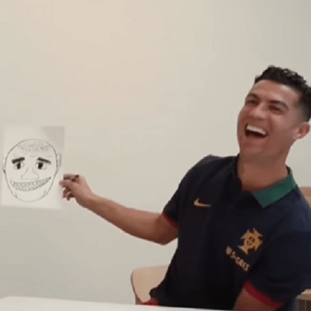 Cristiano Ronaldo dá risada com desenho de Pepe - Reprodução