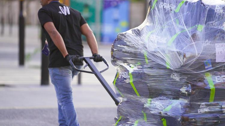  Transporte de materiais do Time Brasil e do COB para os Jogos de Paris