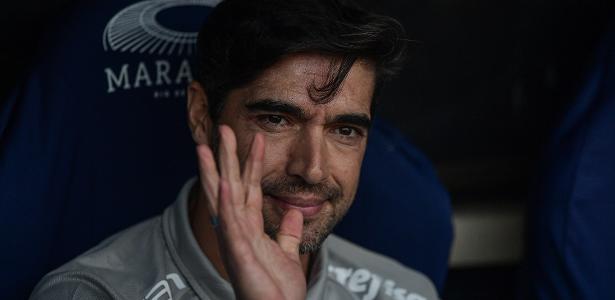 Abel denuncia complô contra o Palmeiras: crise interessa a vários clubes