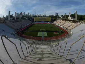 Corinthians no Pacaembu gera situação inusitada e racha a torcida lusa