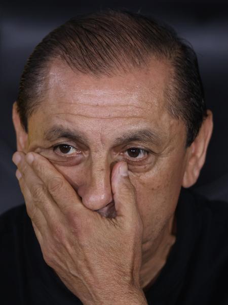 Ramón Díaz, técnico do Corinthians, durante jogo contra o Barcelona-EQU pela Libertadores Ramón Díaz, técnico do Corinthians, durante jogo contra o Barcelona-EQU pela Libertadores