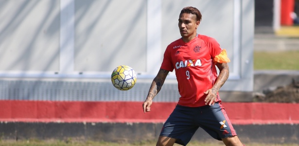 Com boa parte dos titulares sacados de viagem ao Chile, Guerrero será o principal nome do Flamengo - Gilvan de Souza/Flamengo