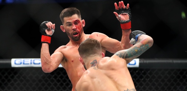 Dominick Cruz sofreu nas mãos do agora campeão Cody Garbrandt - Mark J. Rebilas/USA TODAY Sports