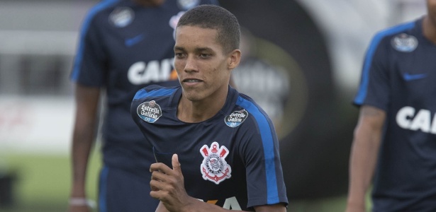 Pedrinho passou a treinar com os profissionais após a Copinha - Daniel Augusto Jr. / Ag. Corinthians
