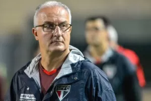Dorival Júnior completará 17 jogos à frente do São Paulo nesta quarta-feira - GUGA GERCHMANN/RAW IMAGE/ESTADÃO CONTEÚDO