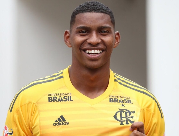 Convocado por Tite, o goleiro Hugo renovou o contrato com o Flamengo - Gilvan de Souza/Flamengo