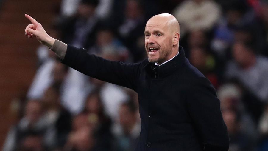 Erik ten Hag orienta time na vitória sobre o Real Madrid - Sergio Perez/Reuters