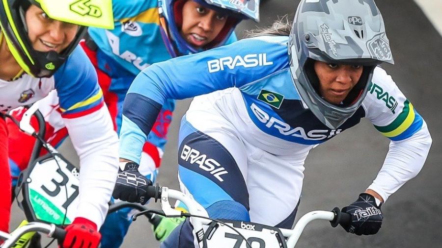 Paola Reis, do ciclismo BMX - Divulgação/@timebrasil