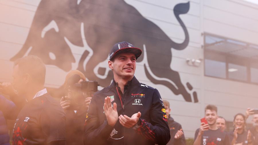 Max Verstappen, campeão da F1 nesta temporada, na celebração de fim de ano da Red Bull -  Alex Pantling/Getty Images/Red Bull