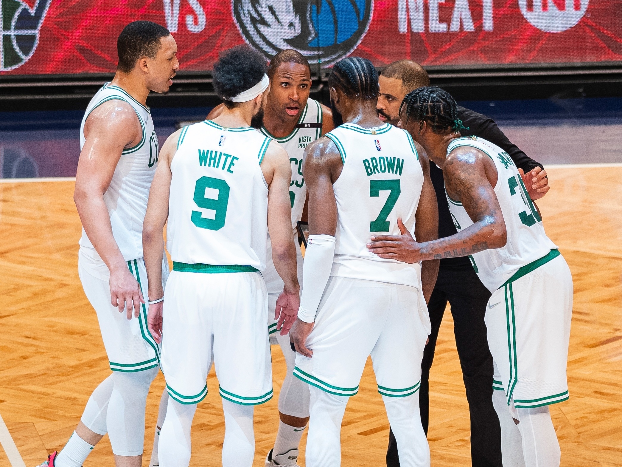 A NBA está de volta: Os Celtics e os Bucks são os candidatos a ganhar mais  de 60 jogos - Desporto - SAPO 24