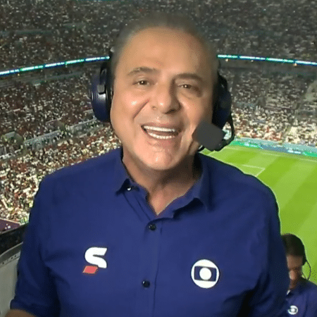 Luis Roberto, narrador da TV Globo, durante transmissão de Portugal x Uruguai na Copa de 2022 - Reprodução/TV Globo