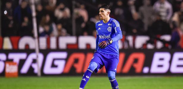 Rossi solicita mudança de mentalidade no Flamengo após partida milagrosa e derrota