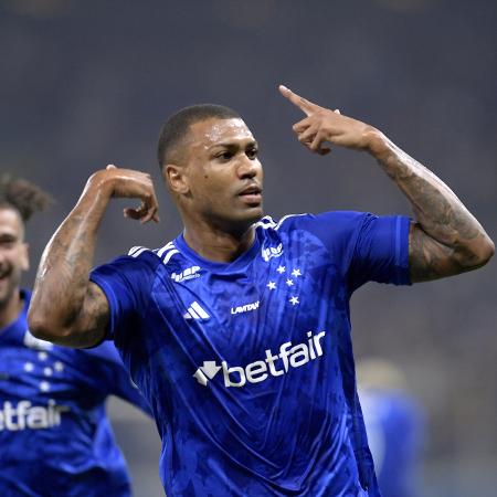 Walace comemora gol marcado durante Cruzeiro x Boca Juniors pela Copa Sul-Americana