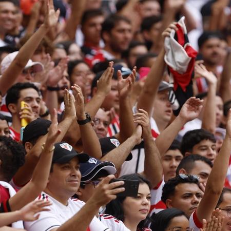 Torcida do São Paulo nas arquibancadas do Estádio Mané Garrincha, em Brasília, onde o time enfrentou o Corinthians