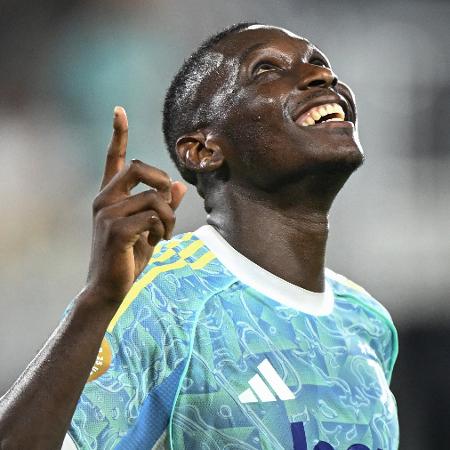 Kolo Muani foi um dos destaques da goleada italiana sobre o Al Ain pelo Grupo G - ROBERTO SCHMIDT / AFP