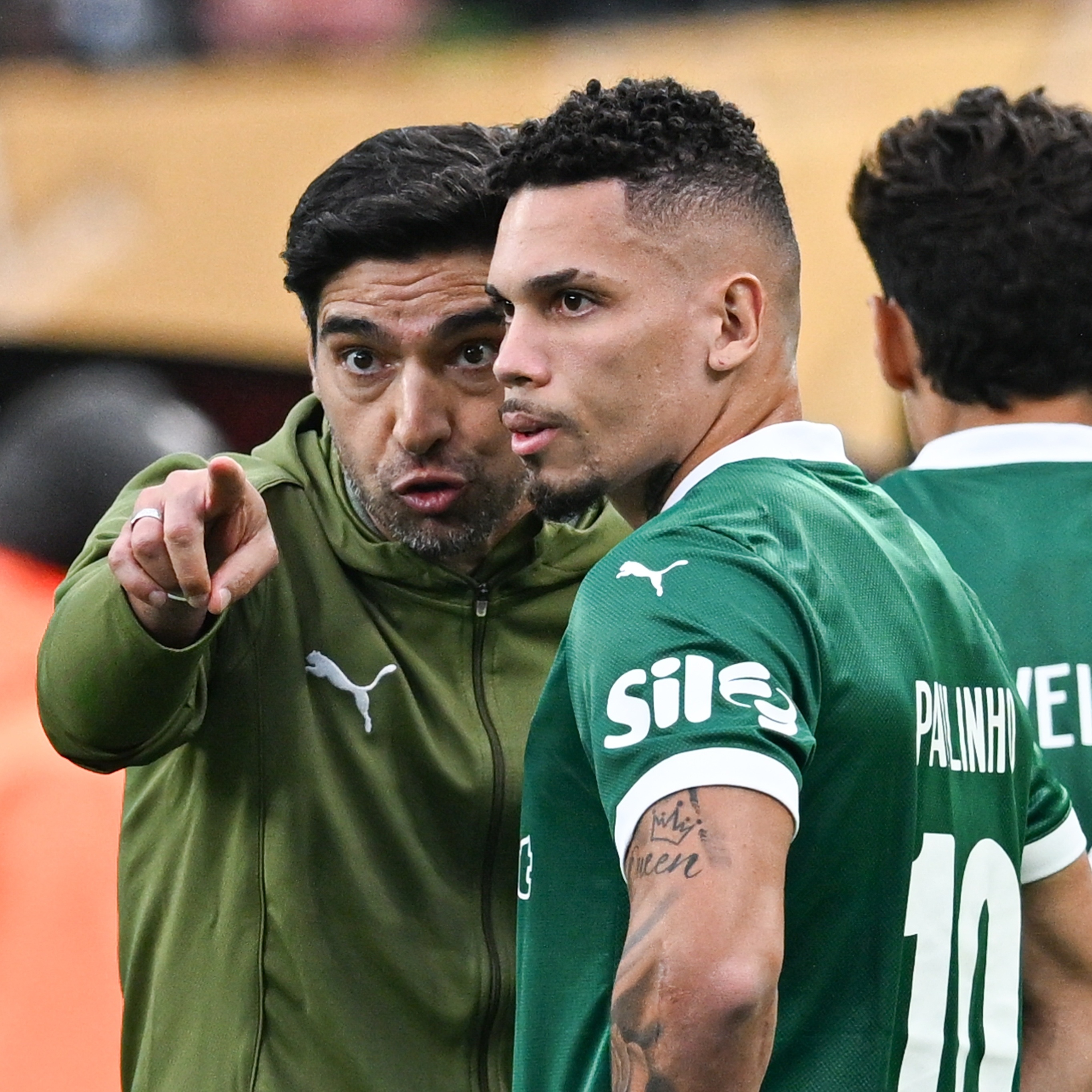 CALMER カルメール 2024SS Paulo Oliveiraベスト Europeus reagem a Cole Palmer na final do Mundial entre PSG x Chelsea