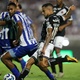 Vasco leva susto após expulsão e empata com CSA na volta de Coutinho