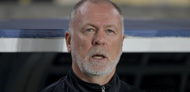 Entrega de Cargo de Mano Após Derrota do Grêmio para o Sport.