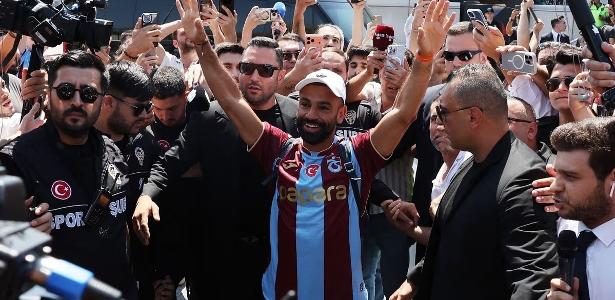 Salah surpreende e é contratado por clube turco com orçamento menor que o Vasco