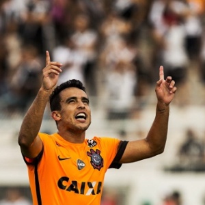 Jadson comemora gol do Corinthians contra a Ponte Preta pelo Brasileirão - Eduardo Knapp/Folhapress